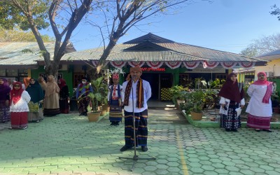 MTsN Kota Kupang Menggelar Upacara Peringatan HUT RI Ke 79
